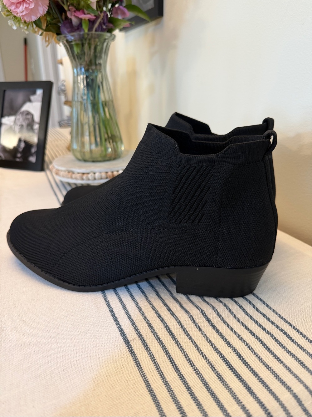 torrid Black Stretch Knit Ankle Booties Women’s Size 11 Low Heel Sock Boots - Picture 4 of 7